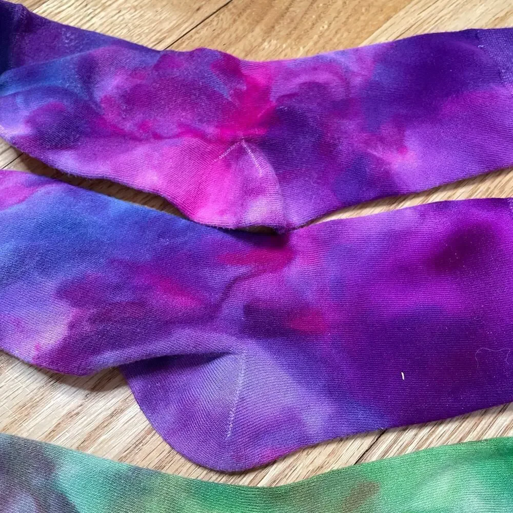 Two pairs of ladies' tie dyed ankle socks size 5-9